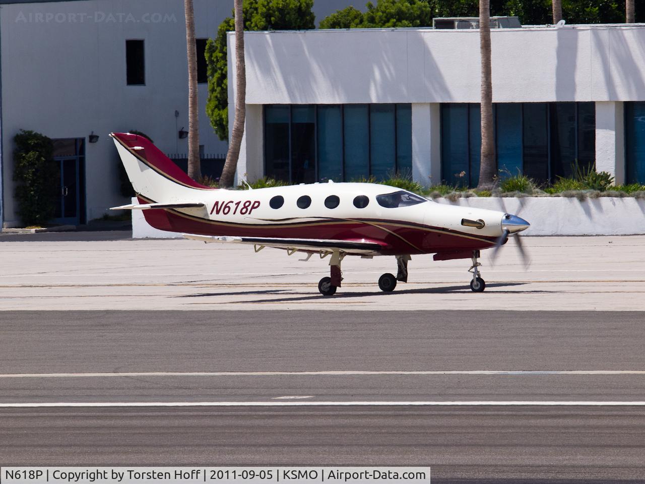 N618P, 2008 AIR Epic LT C/N 023, N618P taxiing