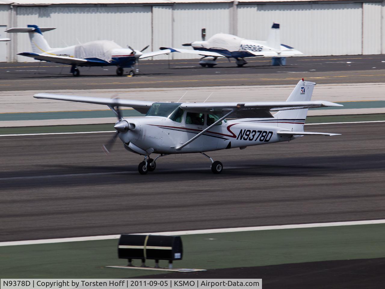N9378D, 1983 Cessna 172RG Cutlass RG C/N 172RG1143, N9378D arriving on RWY 21