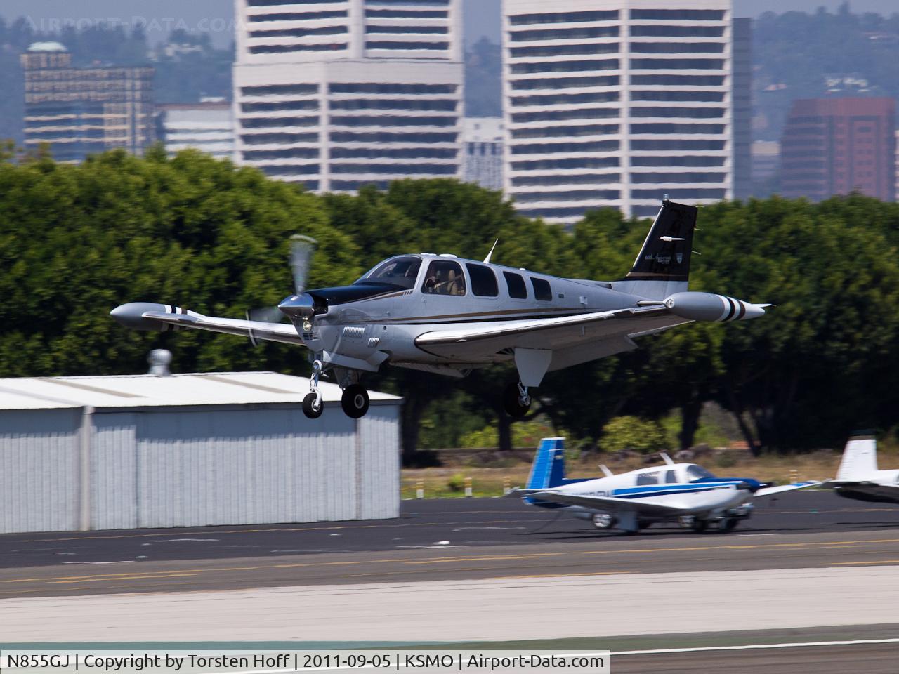 N855GJ, 2007 Hawker Beechcraft Corp G36 Bonanza C/N E-3794, N855GJ arriving on RWY 21