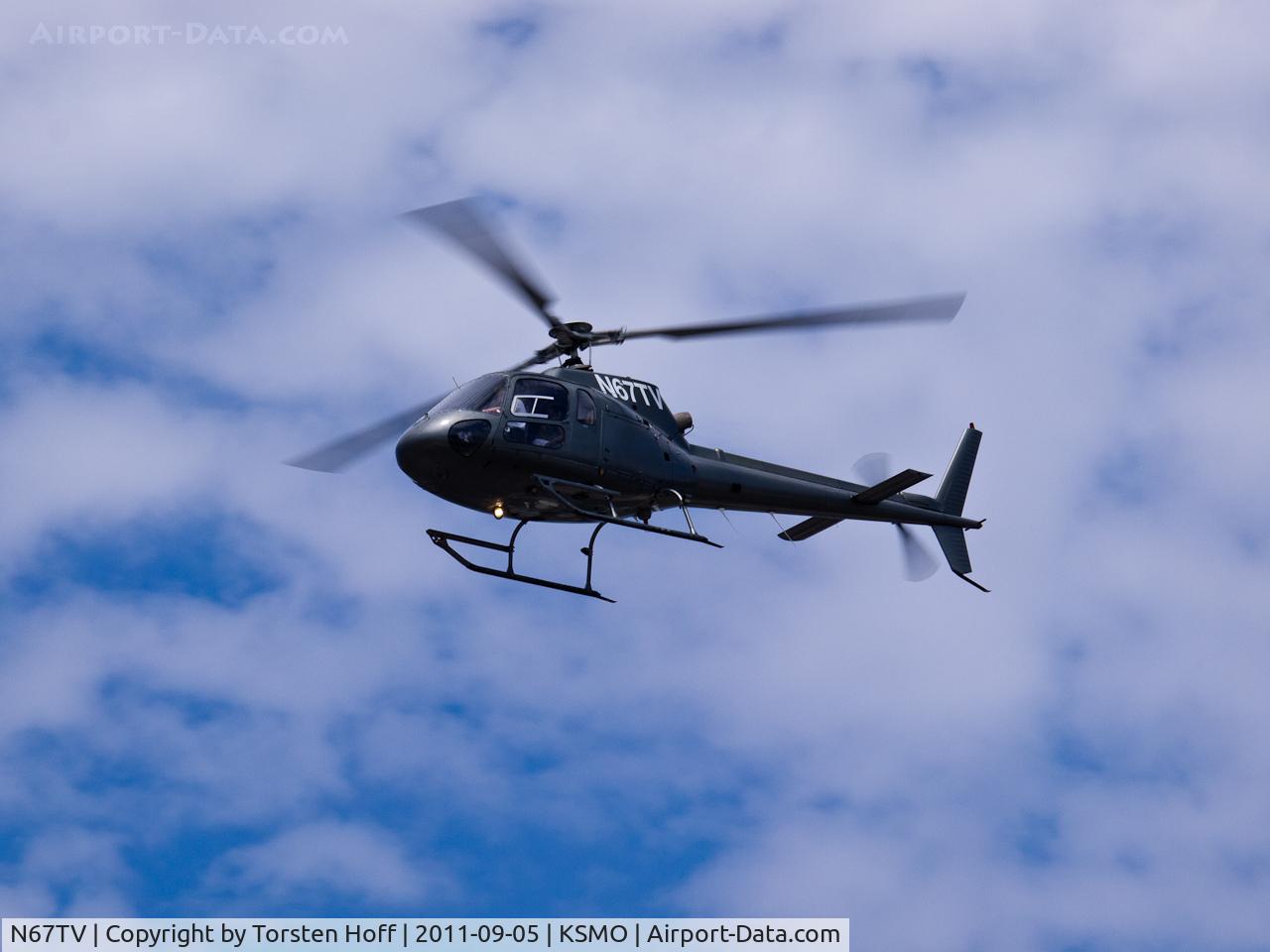 N67TV, 1995 Eurocopter AS-350B-2 Ecureuil Ecureuil C/N 2859, N67TV arriving on RWY 21