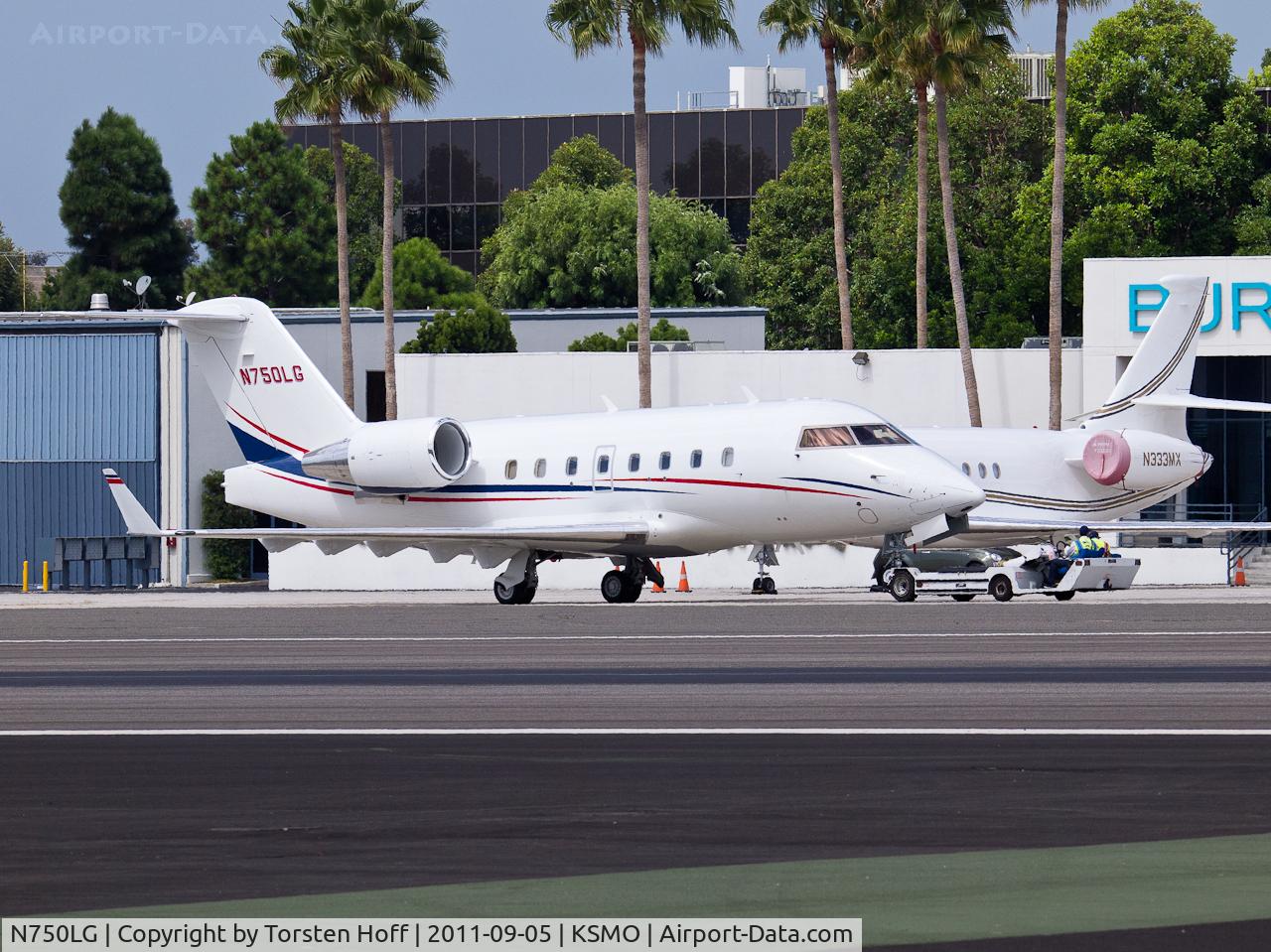 N750LG, 1996 Canadair Challenger 601-3R (CL-600-2B16) C/N 5192, N750LG being repositioned