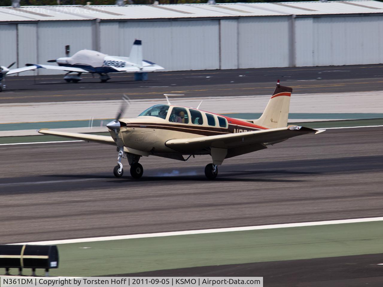 N361DM, 1975 Beech A36 Bonanza 36 C/N E-670, N361DM arriving on RWY 21
