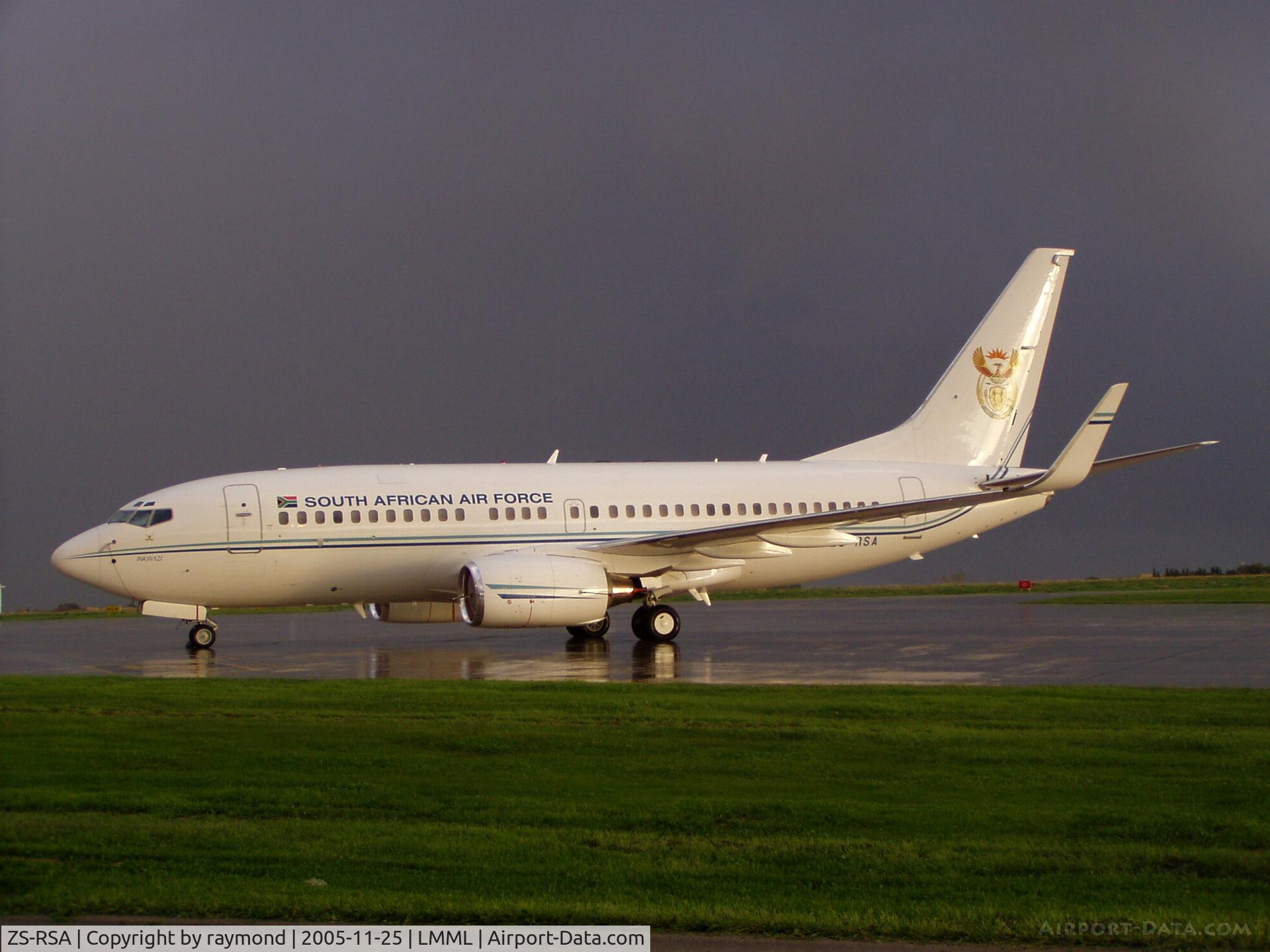 ZS-RSA, 2001 Boeing 737-7ED C/N 32627, B737 ZS-RSA South African Air Force