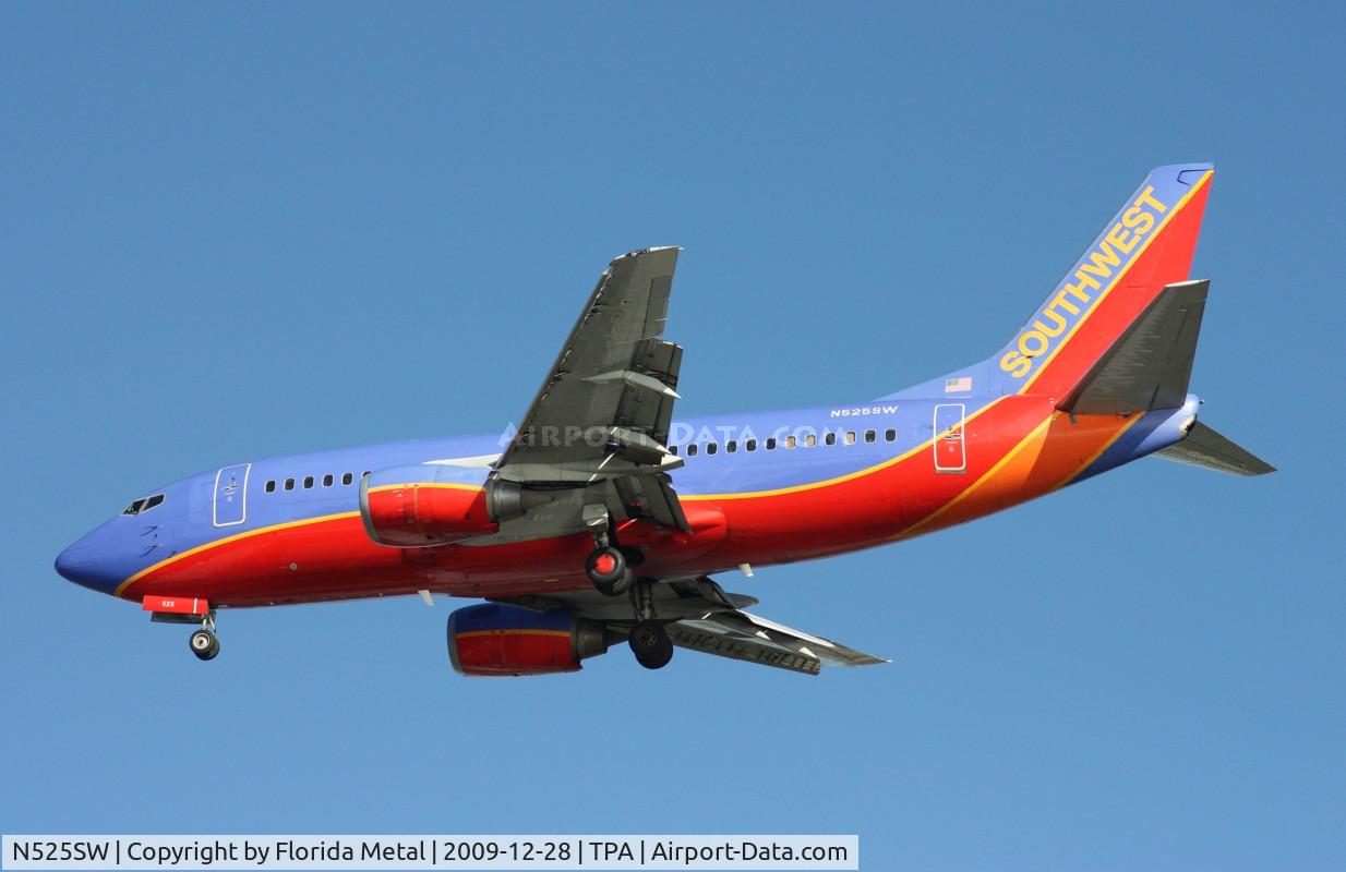 N525SW, 1992 Boeing 737-5H4 C/N 26567, Southwest 737-500