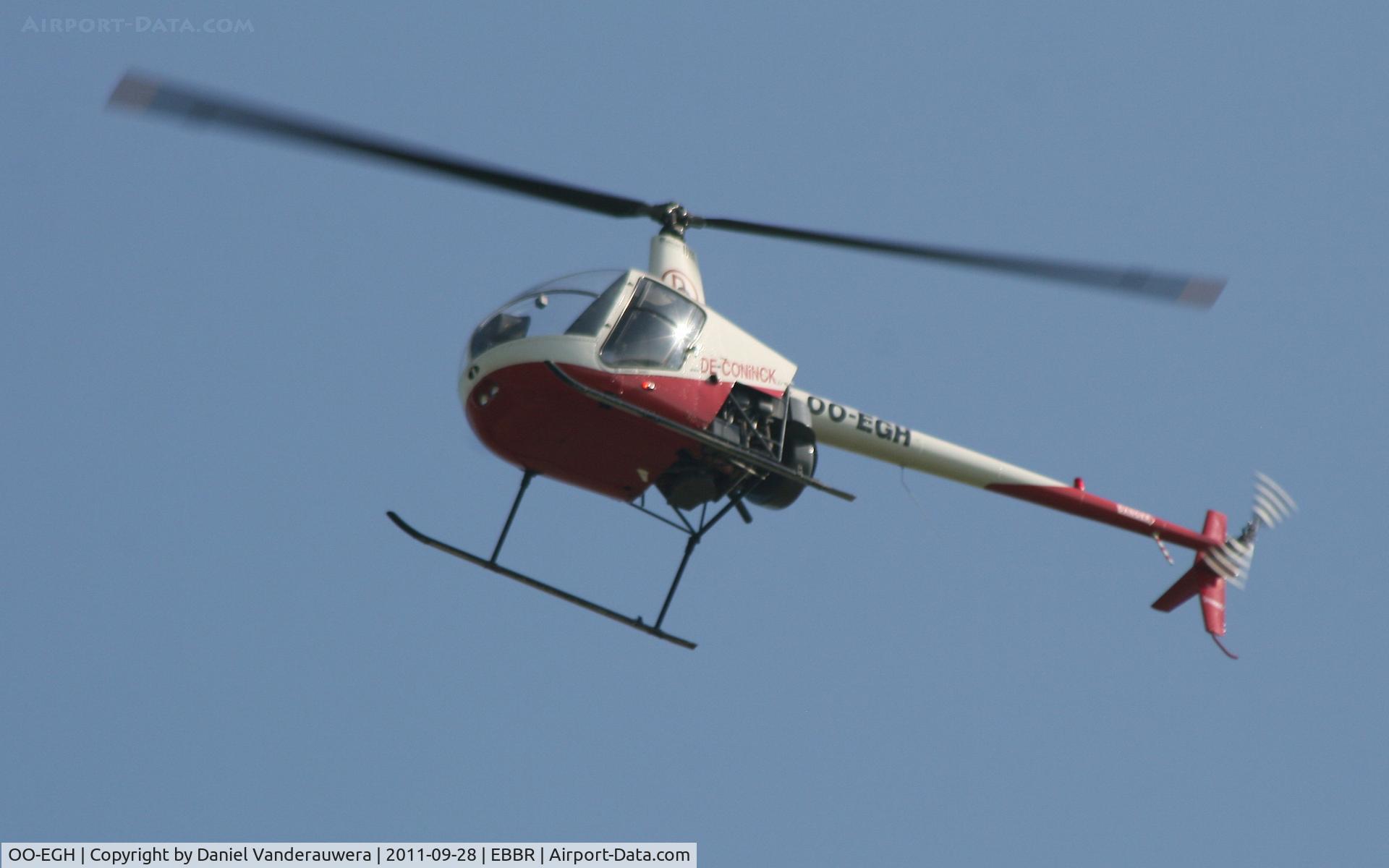 OO-EGH, Robinson R22 Beta C/N 1360, In flight