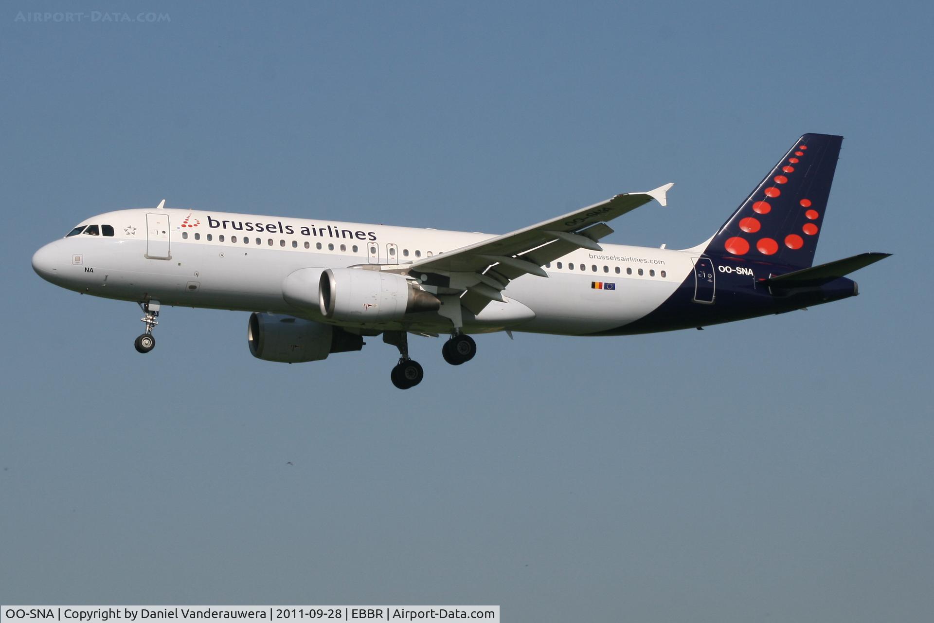 OO-SNA, 2001 Airbus A320-214 C/N 1441, Arrival of flight SN3814 to RWY 25L
