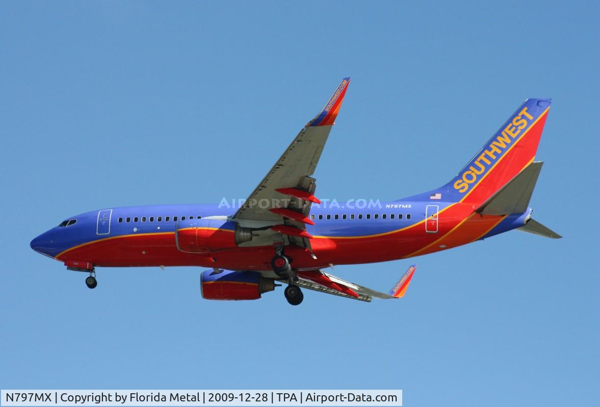 N797MX, 2001 Boeing 737-7H4 C/N 27890, Southwest 737