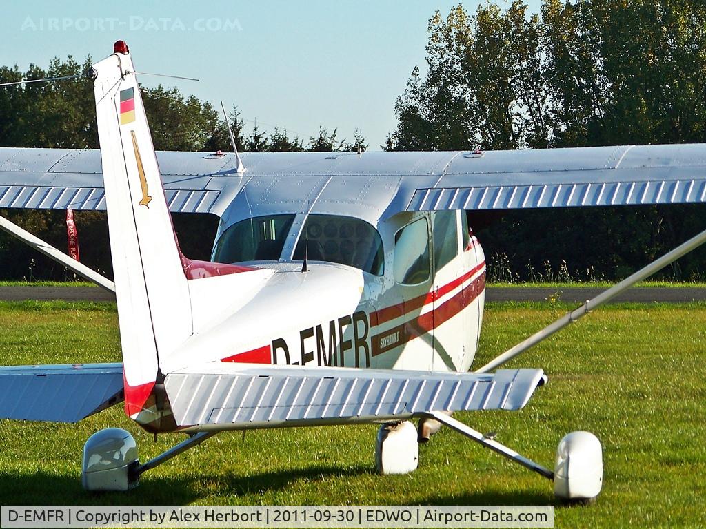 D-EMFR, Cessna 172P Skyhawk II C/N 17274651, [Kodak Z812IS]