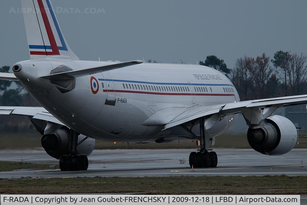 F-RADA, 1987 Airbus A310-304 C/N 421, COTAM sous la pluie