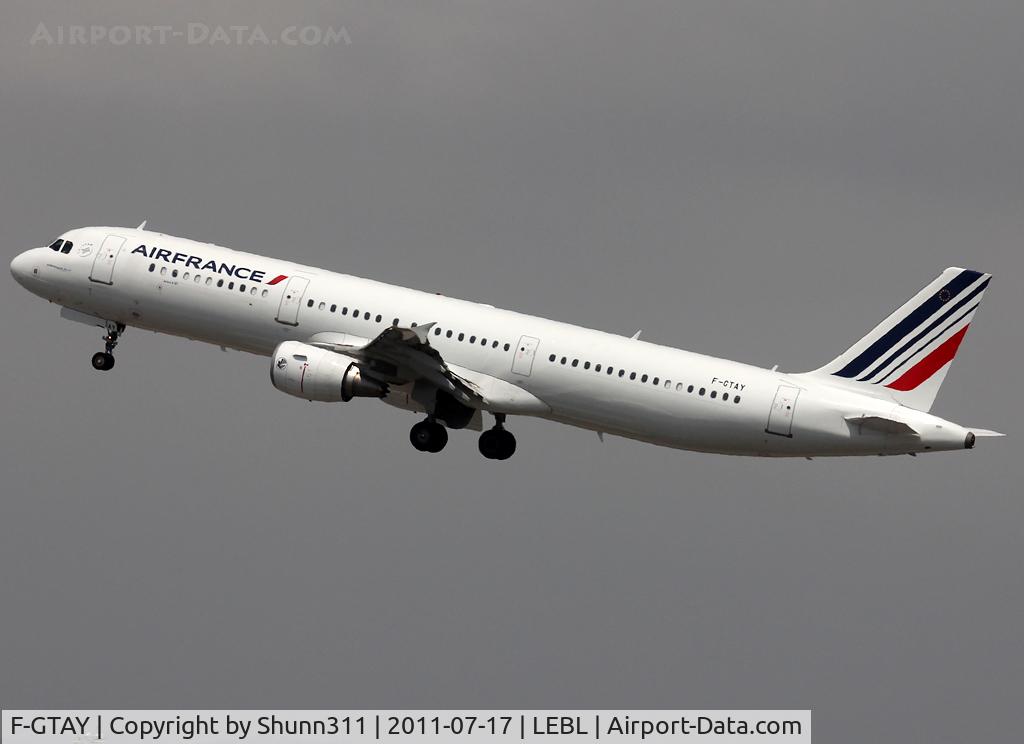 F-GTAY, 2010 Airbus A321-212 C/N 4251, Taking off from rwy 25L