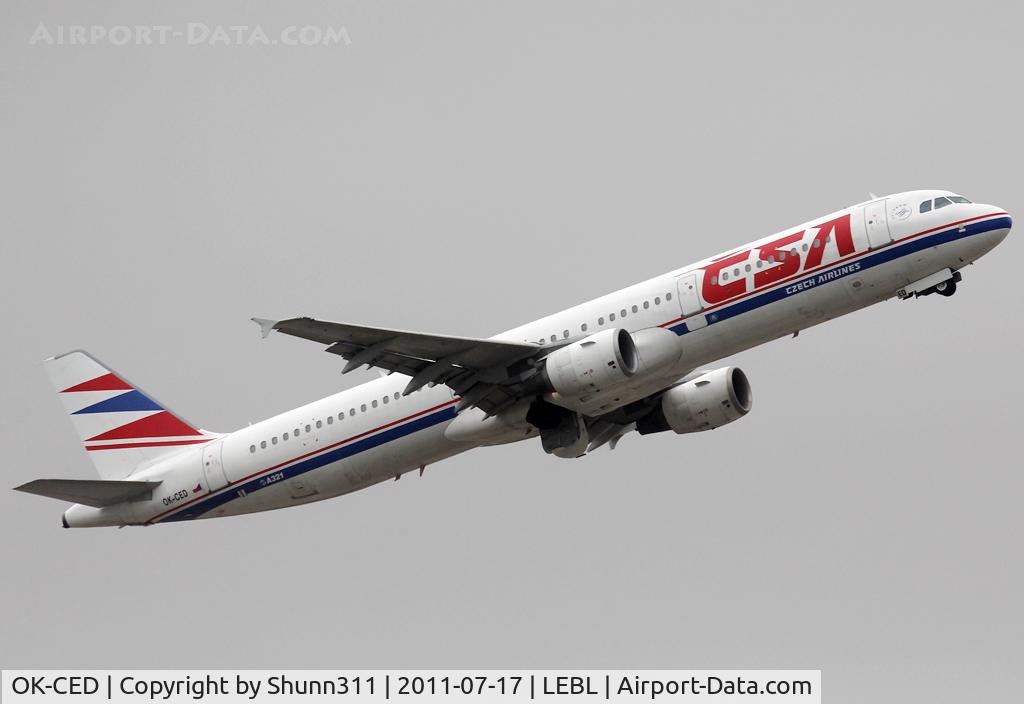 OK-CED, 1997 Airbus A321-211 C/N 684, Taking off from rwy 07R