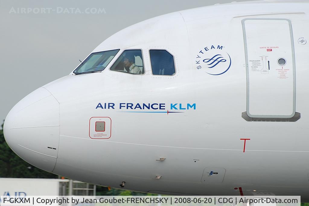 F-GKXM, 2006 Airbus A320-214 C/N 2721, nose at //