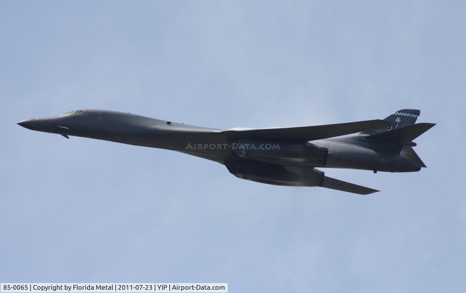 85-0065, 1985 Rockwell B-1B Lancer C/N 25, Last pass by the B-1