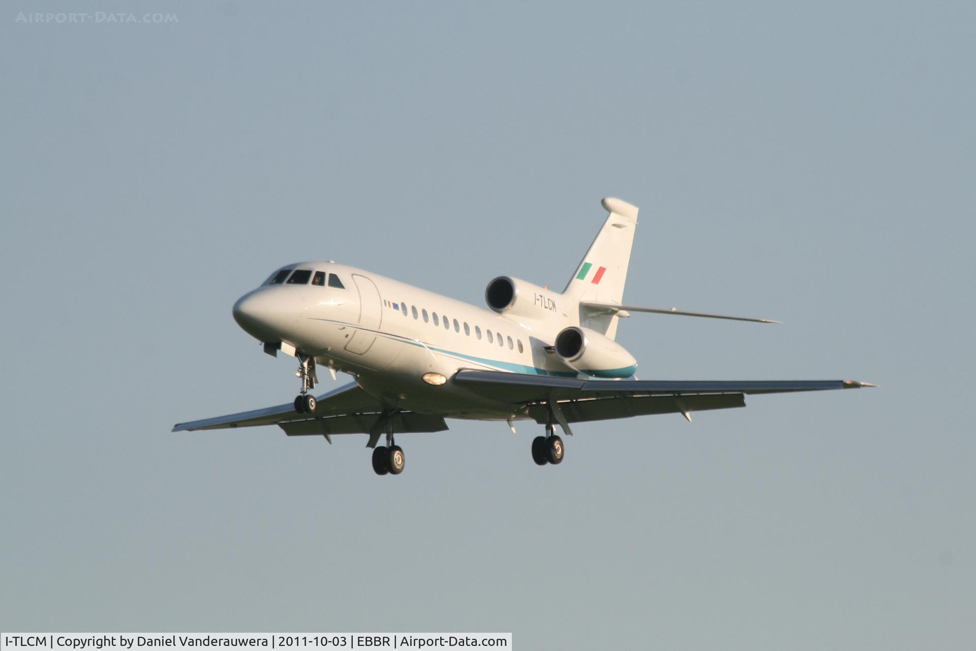 I-TLCM, 1990 Dassault Falcon 900 C/N 81, Arrival to RWY 25L