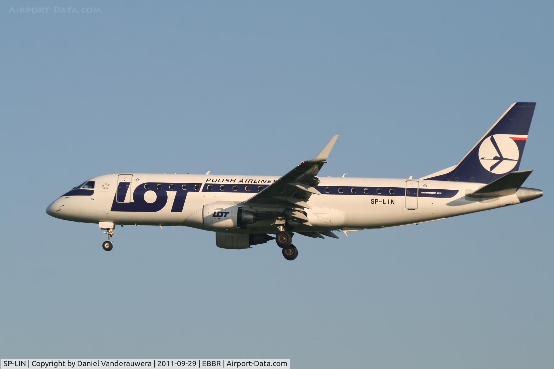 SP-LIN, 2010 Embraer 175LR (ERJ-170-200LR) C/N 17000313, Arrival of flight LO235 to RWY 25L