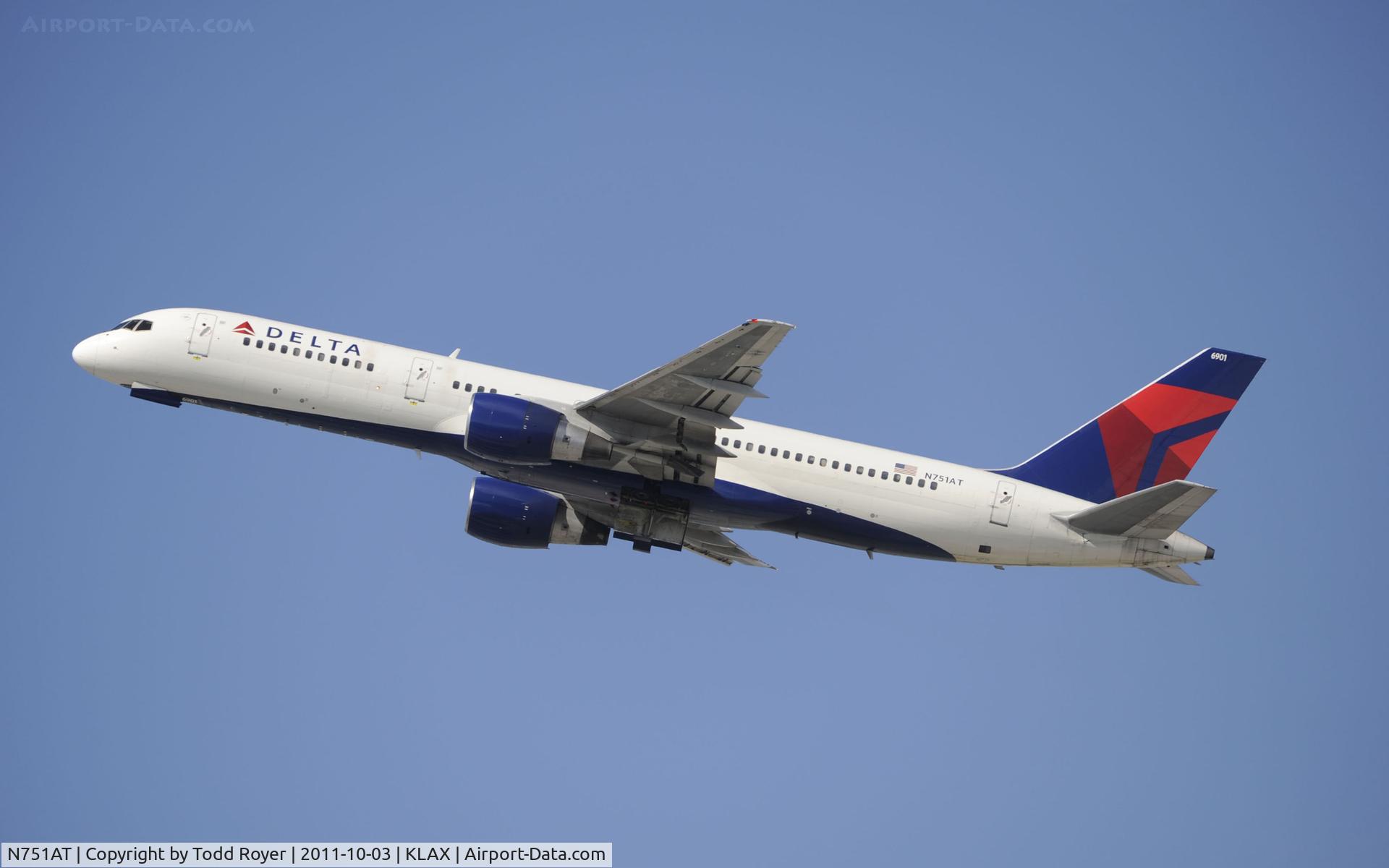 N751AT, 1984 Boeing 757-212 C/N 23125, Departing LAX