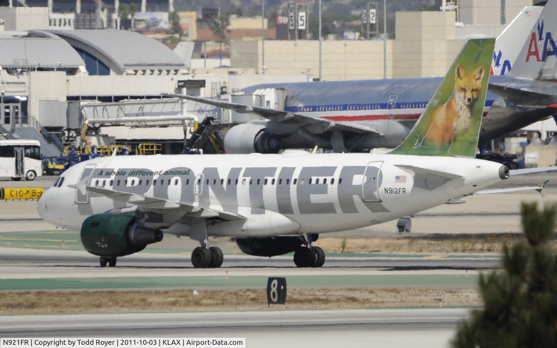 N921FR, 2003 Airbus A319-111 C/N 2010, Arriving at LAX