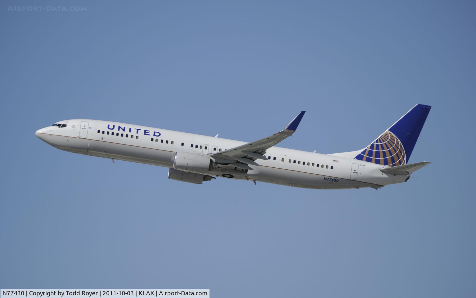 N77430, 2008 Boeing 737-924/ER C/N 37098, Departing LAX