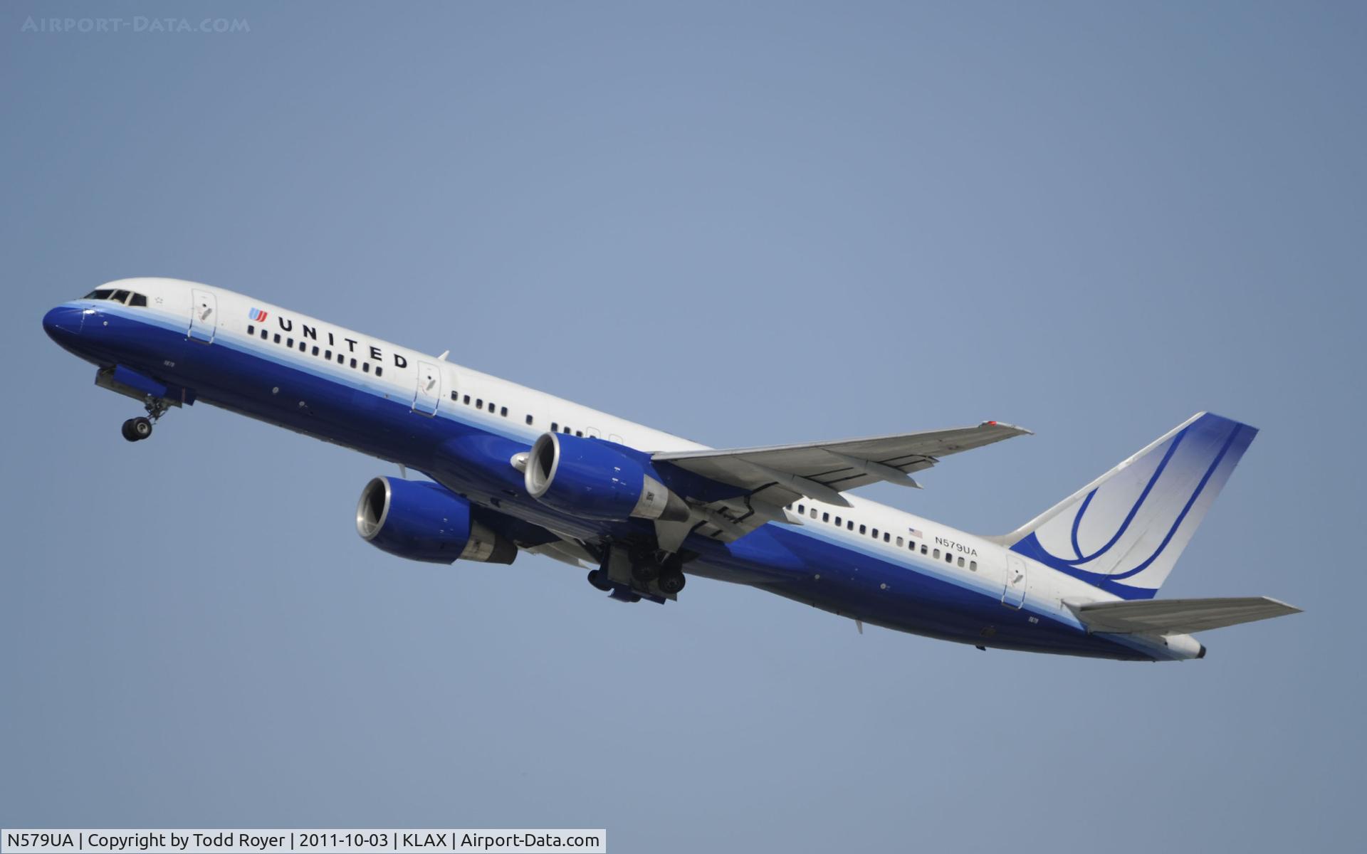 N579UA, 1993 Boeing 757-222 C/N 26697, Departing LAX