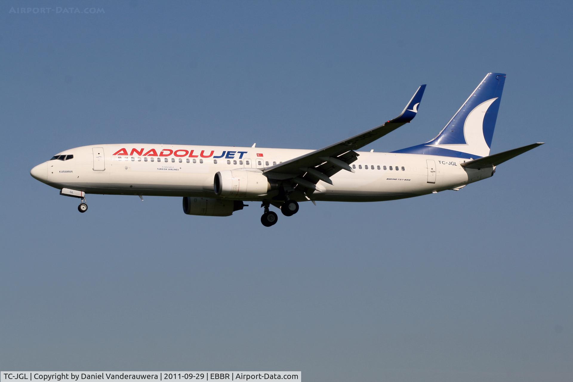 TC-JGL, 2006 Boeing 737-8F2 C/N 34410, Arrival of flight TK7352 to RWY 25L