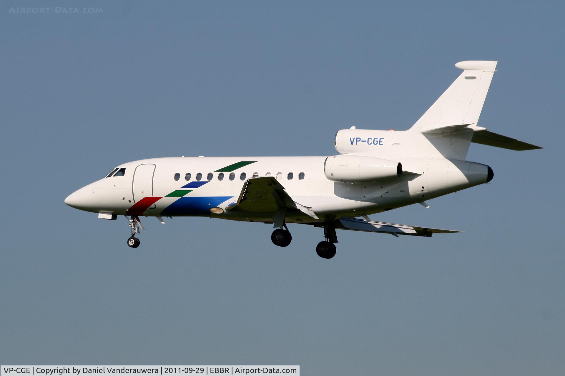 VP-CGE, 2000 Dassault Falcon 900EX C/N 073, Descending to RWY 25L