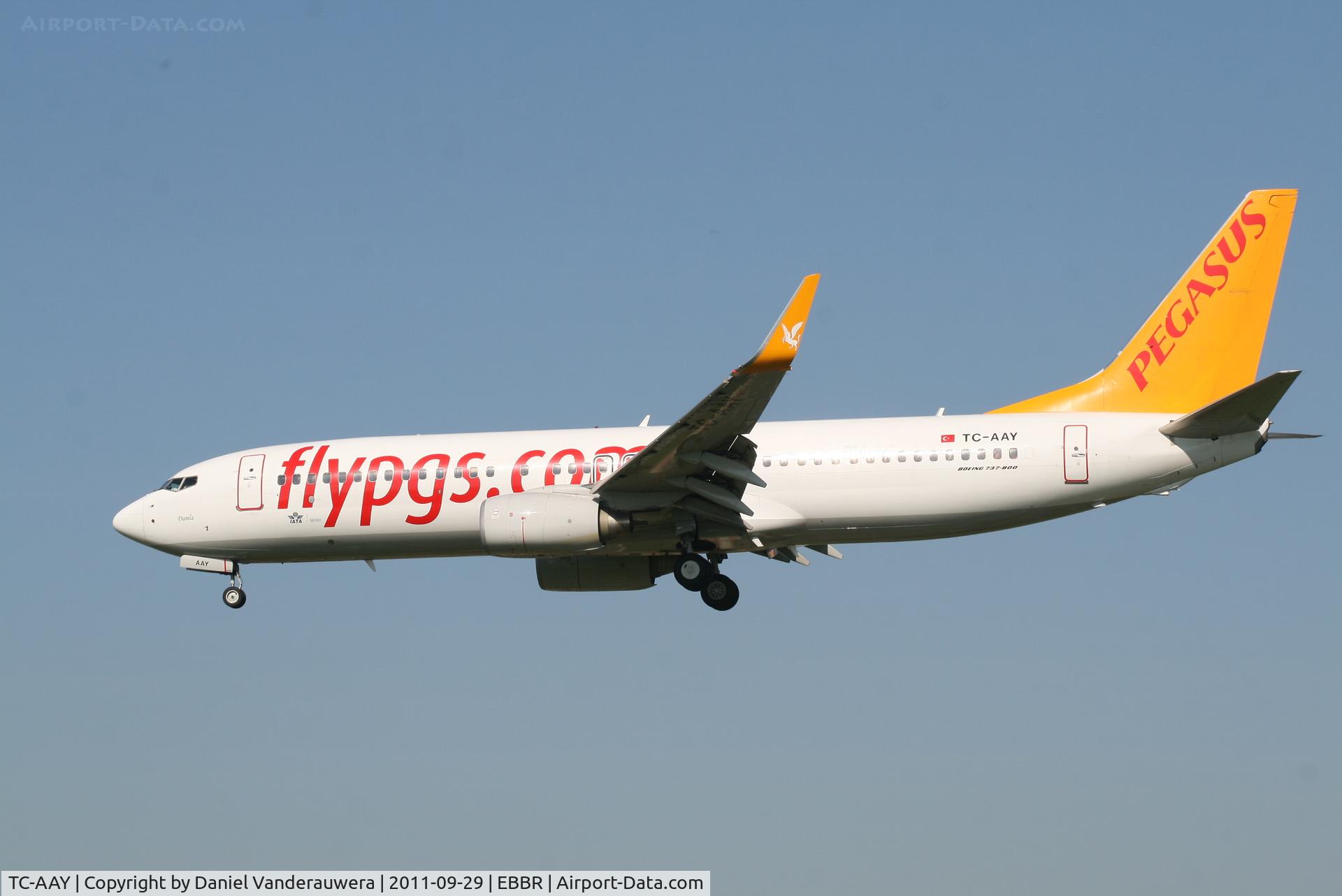 TC-AAY, 2010 Boeing 737-82R C/N 40874, Flight PC801 is descending to RWY 25L