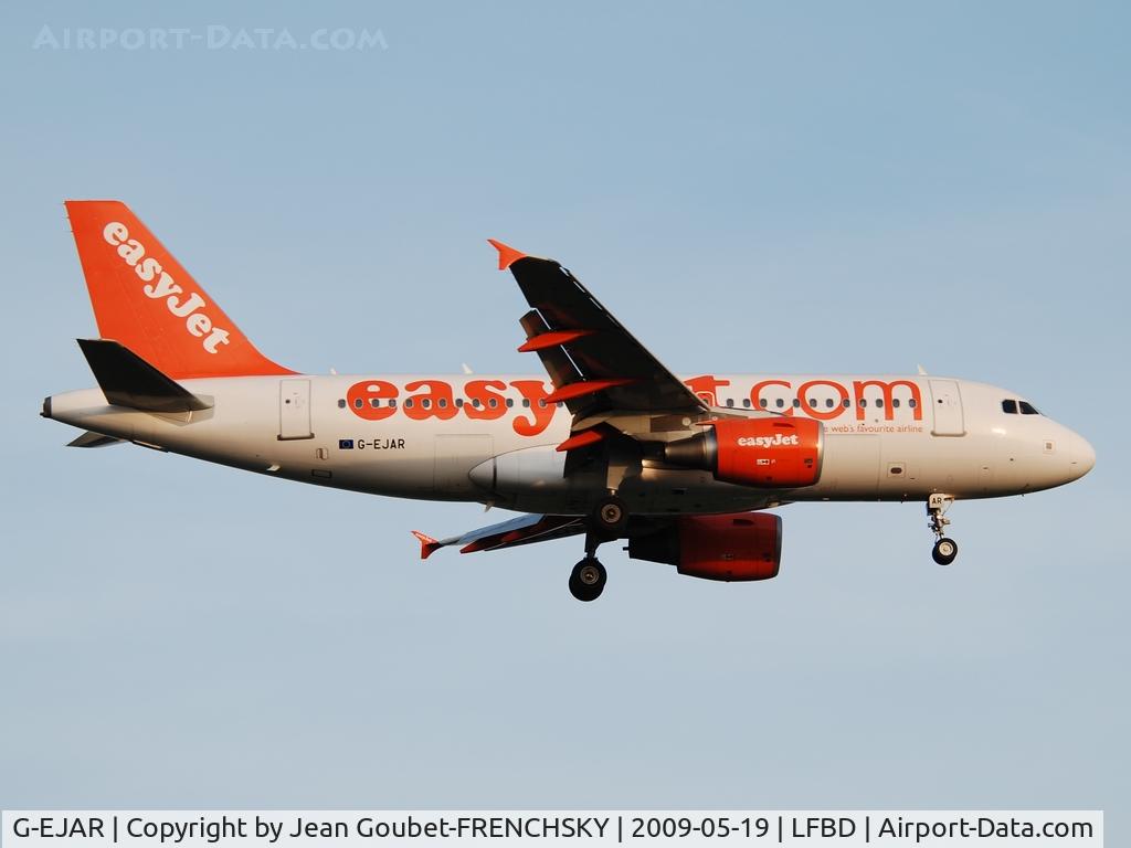 G-EJAR, 2005 Airbus A319-111 C/N 2412, landing 23