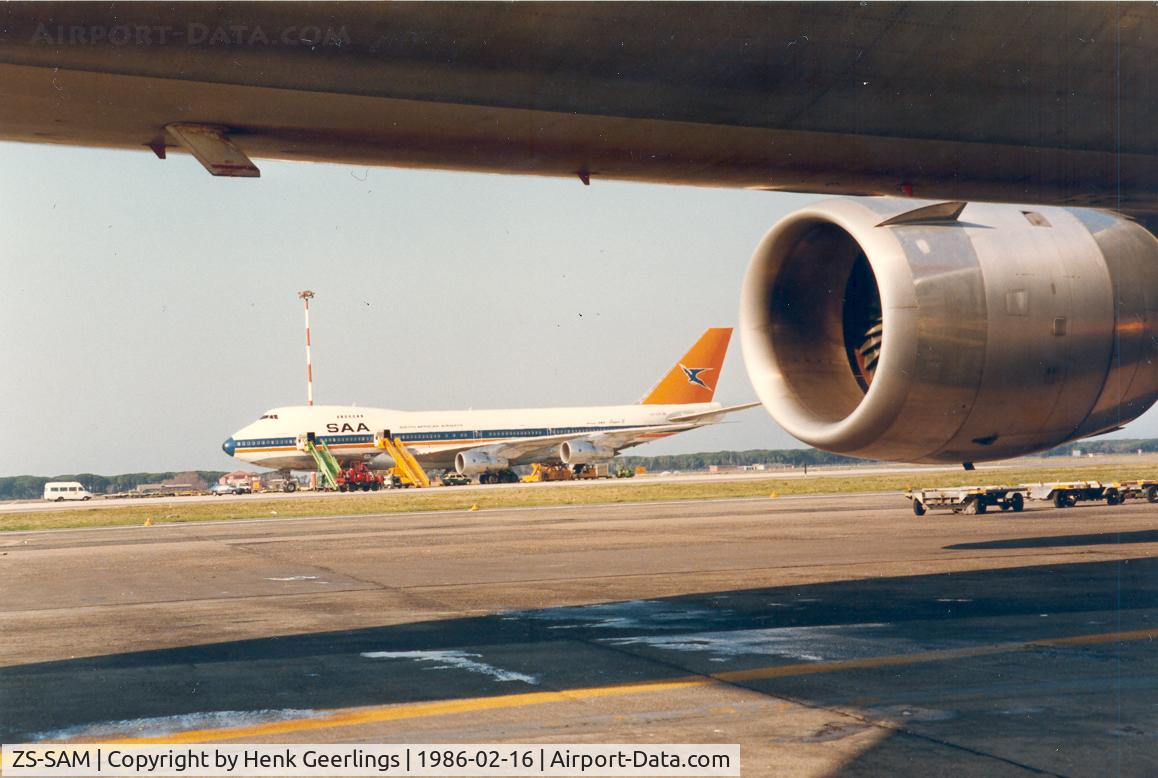 ZS-SAM, 1971 Boeing 747-244B C/N 20238, SAA,

Photo taken at FCO = Rome Airport Leonardo da Vinci