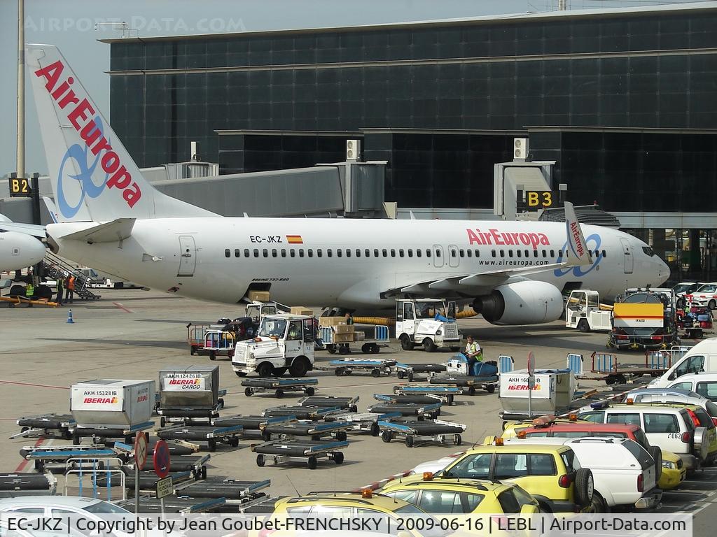 EC-JKZ, 2005 Boeing 737-86N C/N 34251, departure to Paris Orly