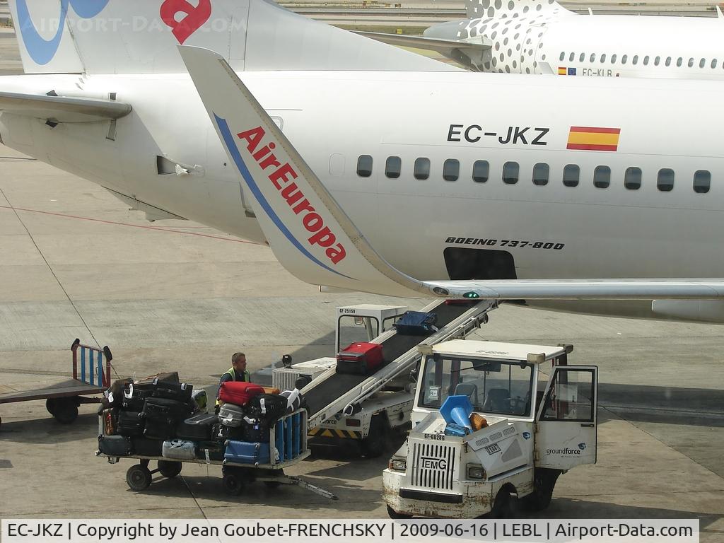 EC-JKZ, 2005 Boeing 737-86N C/N 34251, departure to Paris Orly