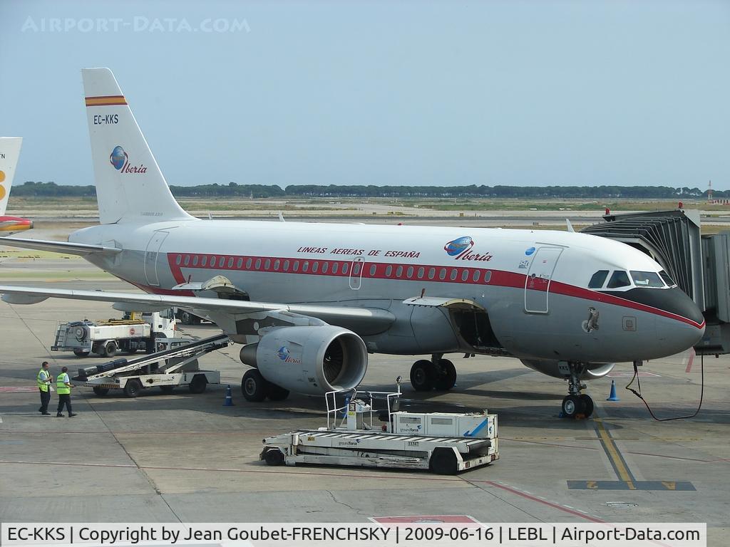 EC-KKS, 2007 Airbus A319-111 C/N 3320, departure to Roma