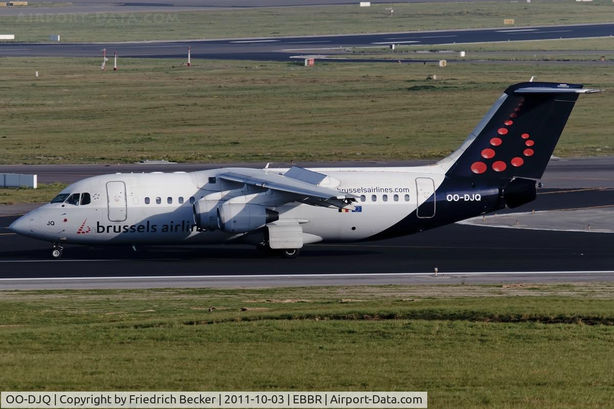 OO-DJQ, 1996 British Aerospace Avro 146-RJ85 C/N E.2289, decelerating after touchdown