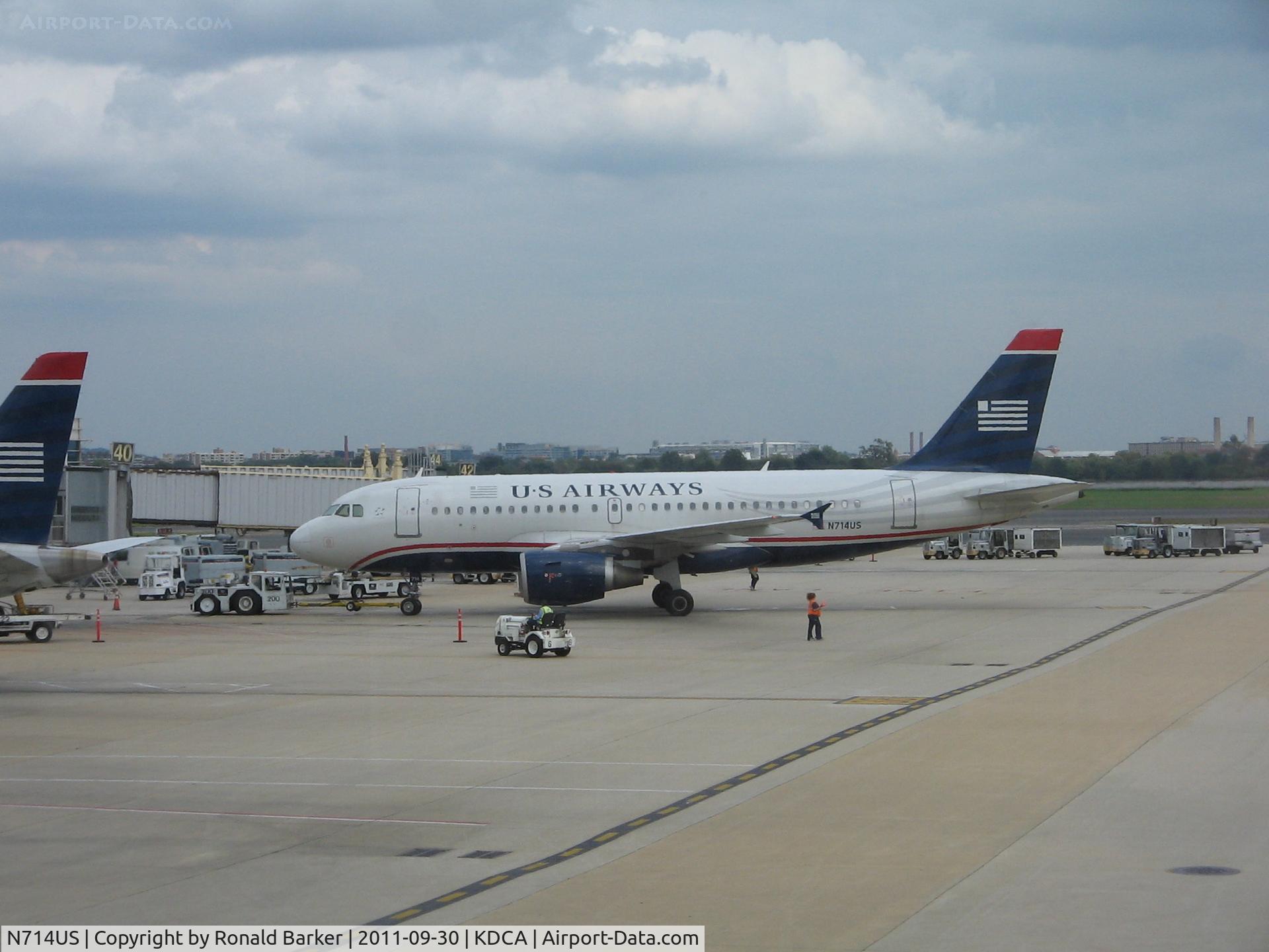 N714US, 1999 Airbus A319-112 C/N 1046, DCA, VA