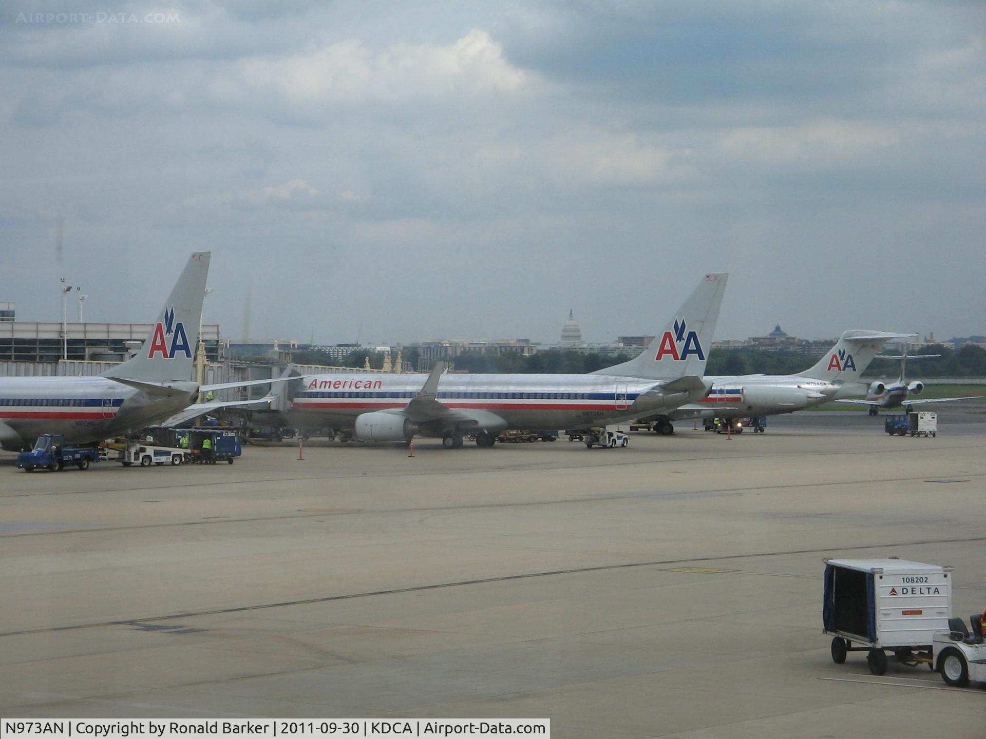N973AN, 2001 Boeing 737-823 C/N 29548, DCA, VA