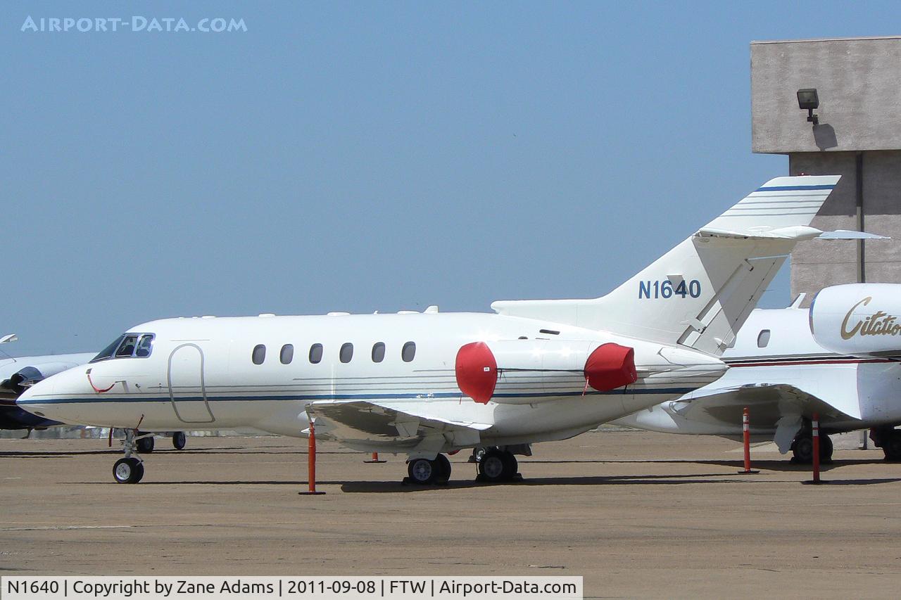 N1640, 1998 Raytheon Hawker 800XP C/N 258376, At Meacham Field - Fort Worth, TX