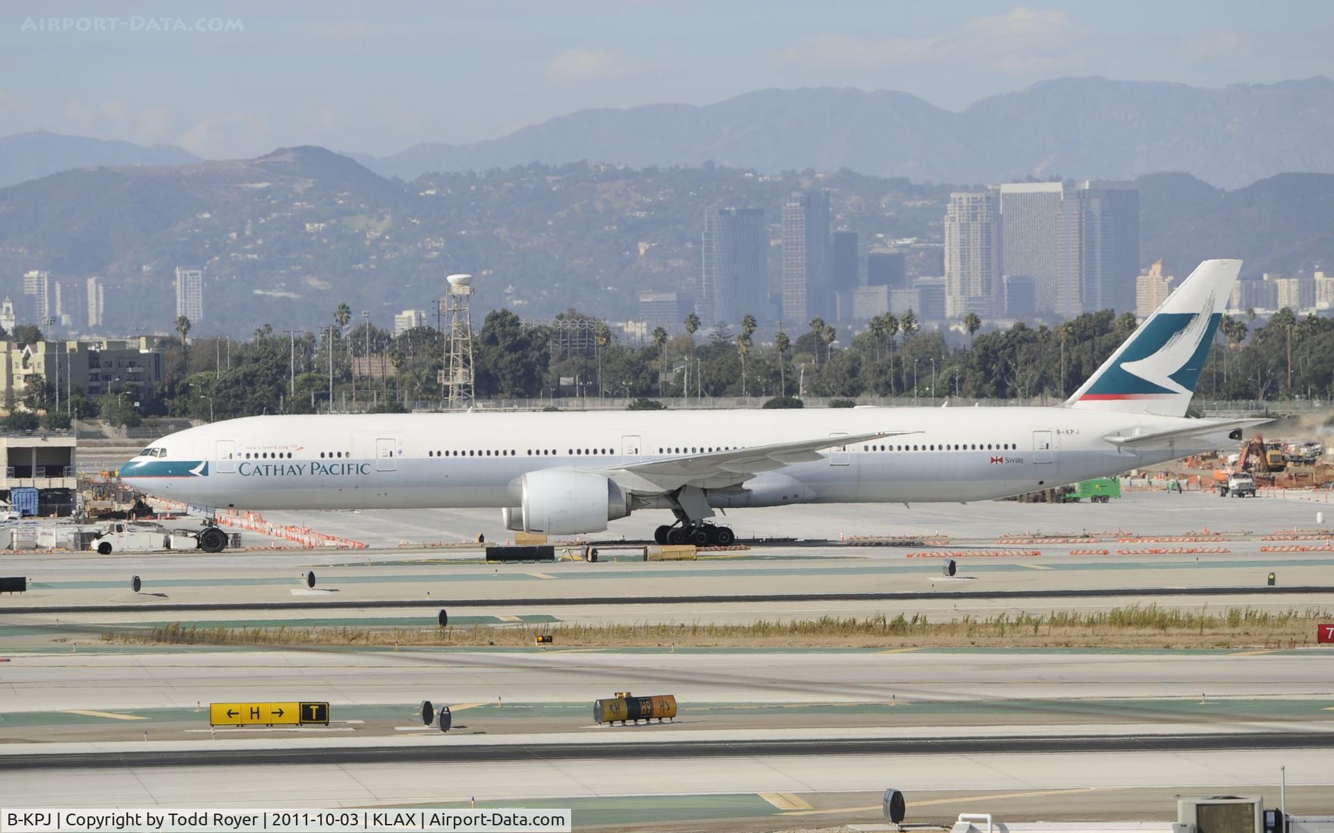 B-KPJ, 2008 Boeing 777-367/ER C/N 36157, Towed to west end of LAX