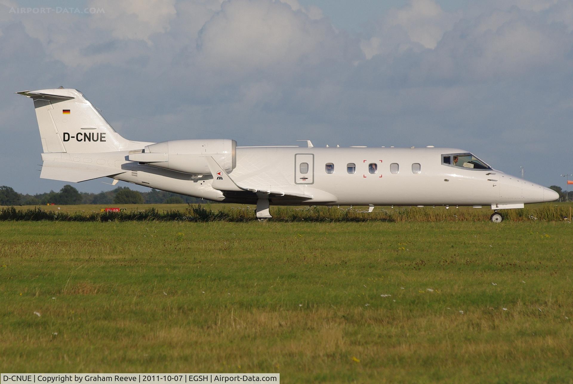 D-CNUE, 1999 Learjet 60 C/N 60-170, Just landed.