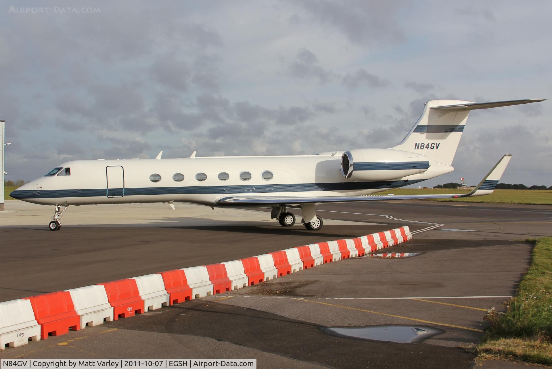 N84GV, 1999 Gulfstream Aerospace G-V C/N 584, Arriving in early morning sun.