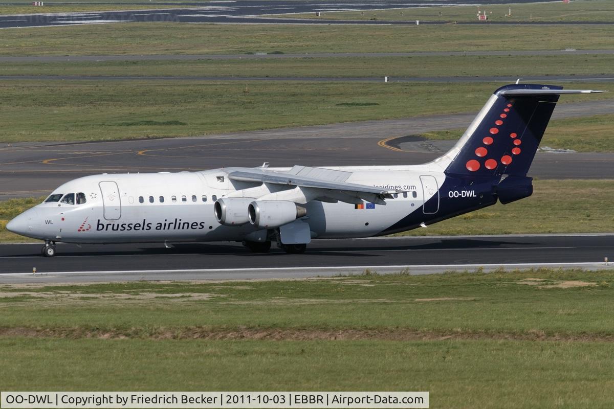 OO-DWL, 1999 British Aerospace Avro 146-RJ100 C/N E3361, decelerating after touchdown