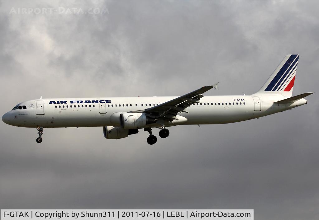 F-GTAK, 2001 Airbus A321-211 C/N 1658, Landing rwy 25R