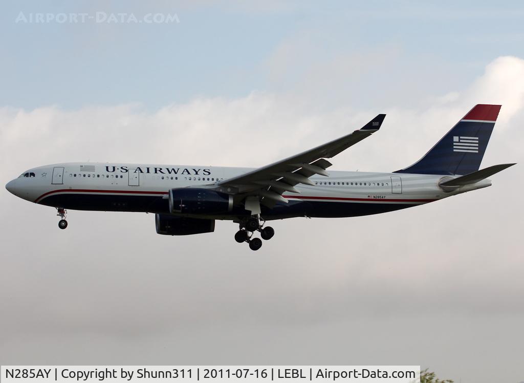 N285AY, 2010 Airbus A330-243 C/N 1100, Landing rwy 25R