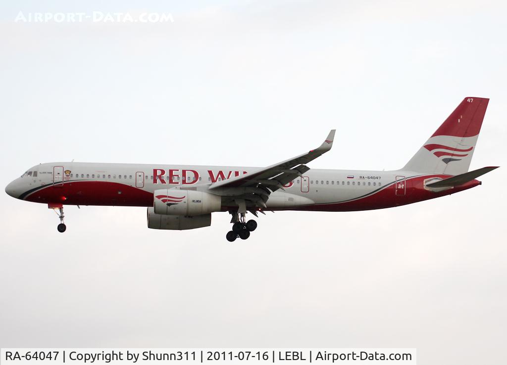 RA-64047, 2008 Tupolev Tu-204-100B C/N 1450743164047, Landing rwy 25R