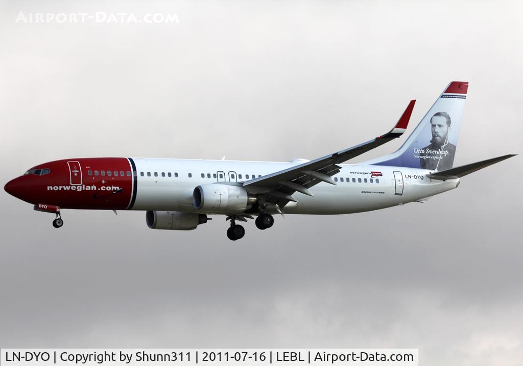 LN-DYO, 2011 Boeing 737-8JP C/N 40868, Landing rwy 25R