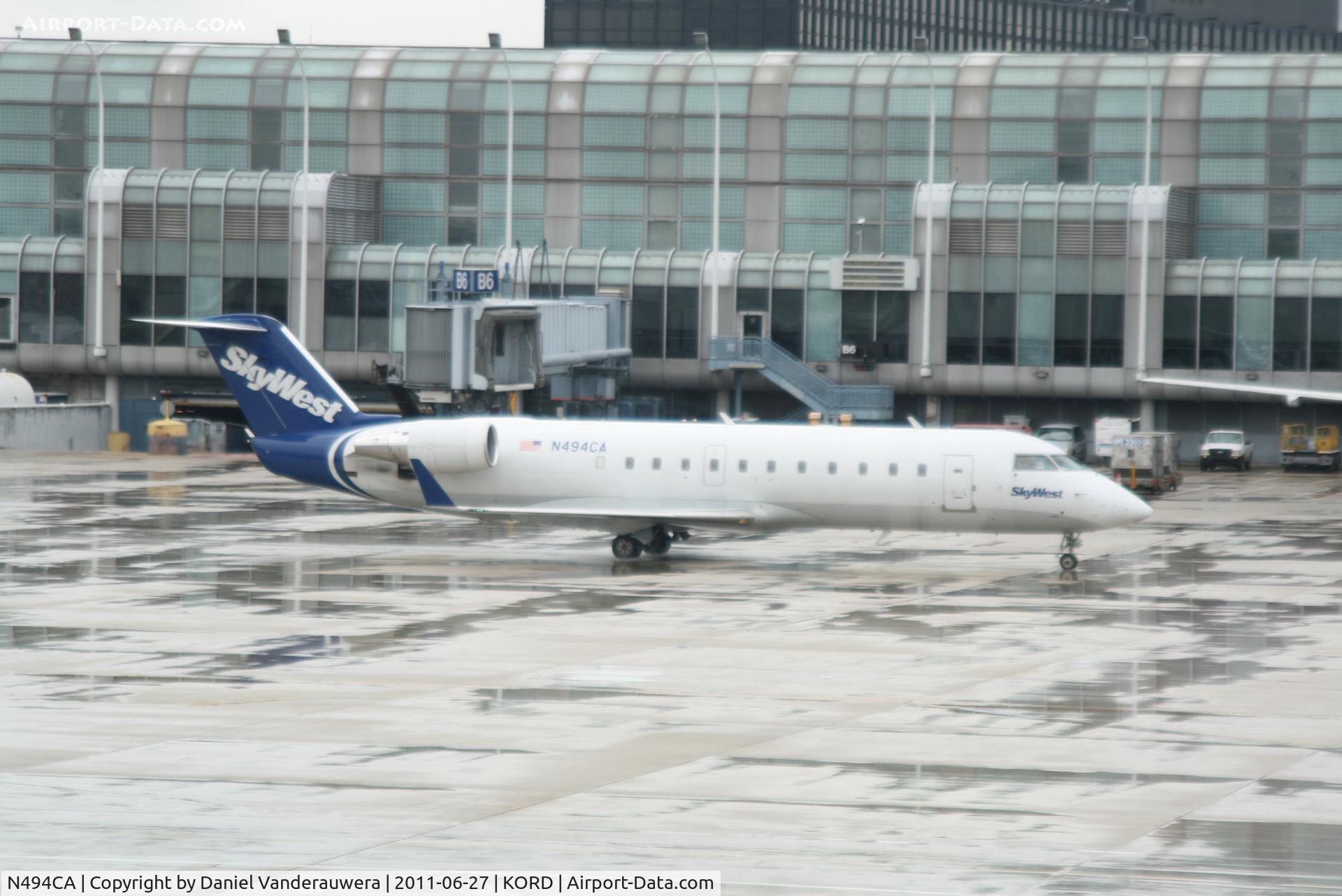 N494CA, 2003 Bombardier CRJ-200ER (CL-600-2B19) C/N 7765, Taxiing T1