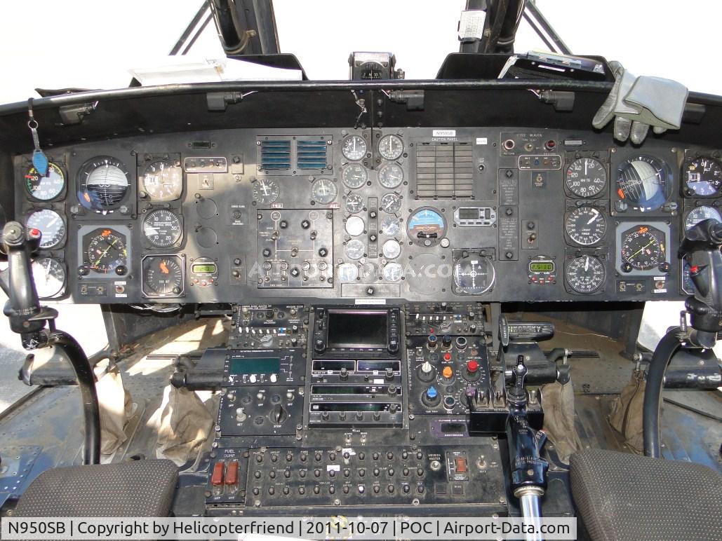 N950SB, Sikorsky SH-3H Sea King C/N 61372, Cockpit area