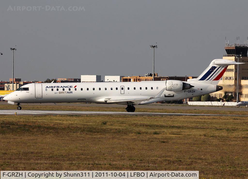 F-GRZH, 2003 Bombardier CRJ-702 (CL-600-2C10) Regional Jet C/N 10089, Now in new Air France c/s...