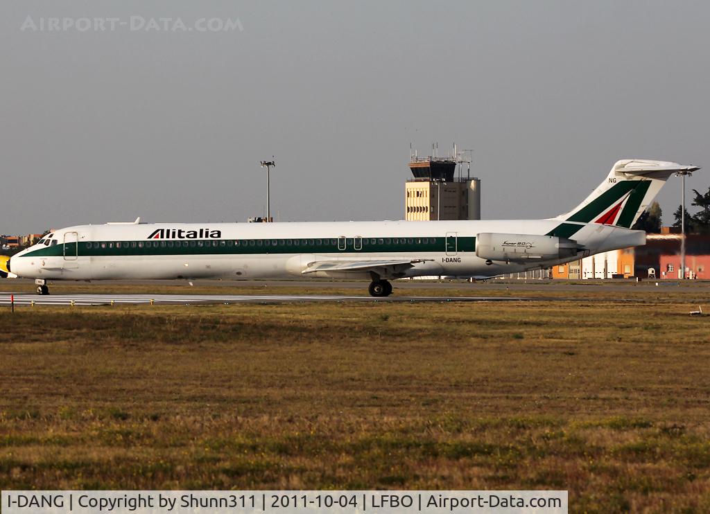I-DANG, 1992 McDonnell Douglas MD-82 (DC-9-82) C/N 53176/1972, Lining up rwy 32R for departure...