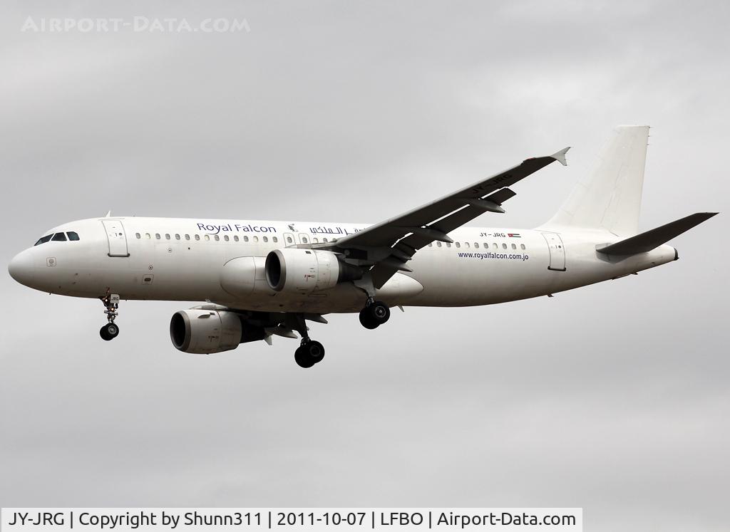 JY-JRG, 1998 Airbus A320-212 C/N 814, Landing rwy 32L
