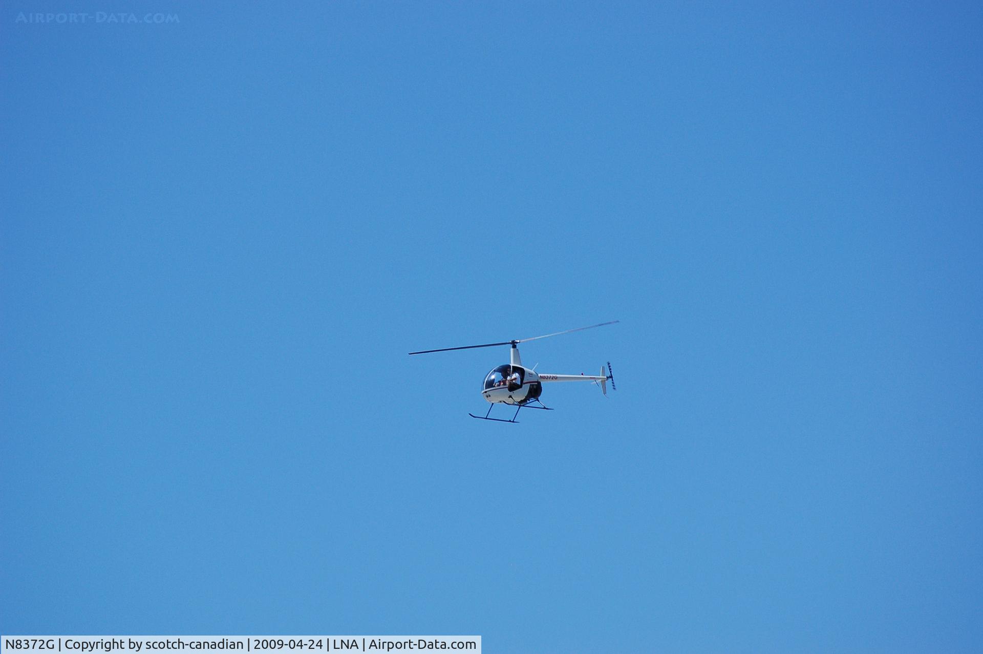 N8372G, 1998 Robinson R22 Beta C/N 2782, 1998 Robinson Helicopter R22 BETA N8372G at Palm Beach County Park Airport, Lantana, FL
