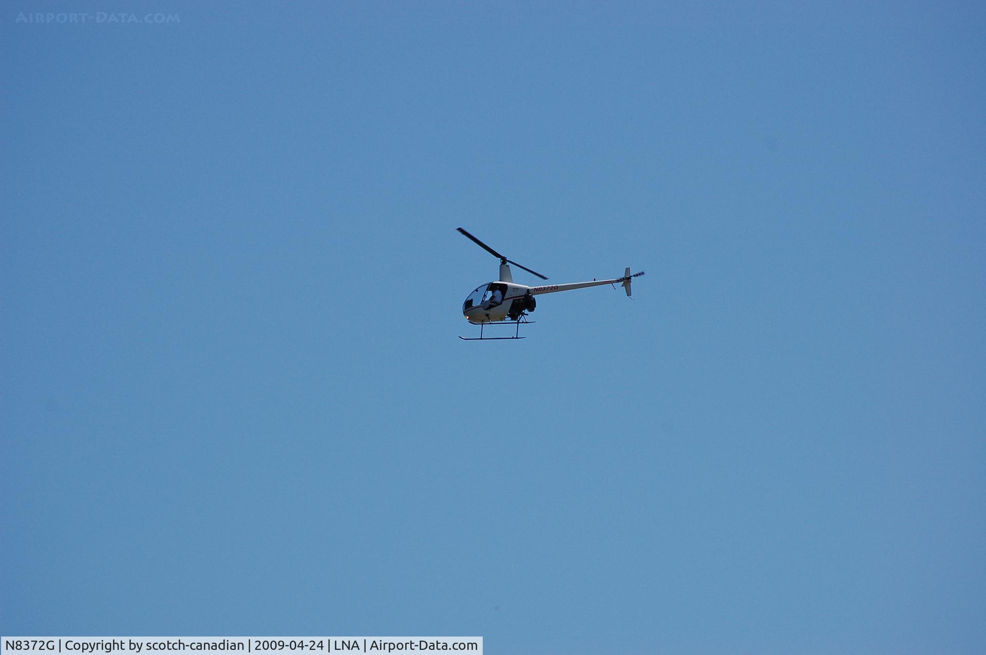 N8372G, 1998 Robinson R22 Beta C/N 2782, 1998 Robinson Helicopter R22 BETA N8372G at Palm Beach County Park Airport, Lantana, FL
